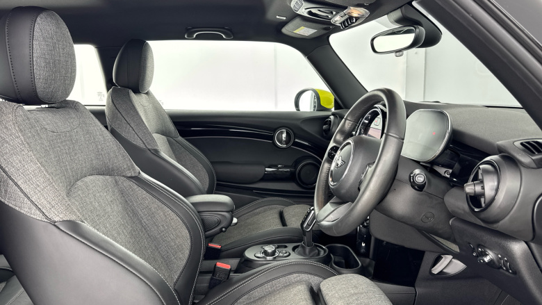 MINI Hatchback 135kW Cooper S Level 2 33kWh 3dr Auto Electric Hatchback